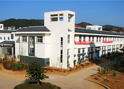 å­¦æ ¡å»ºç­