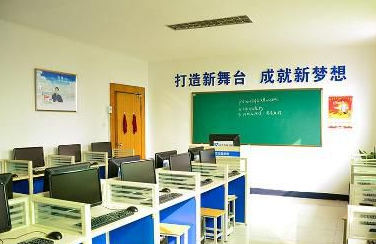 重庆市新华技工学校招要求